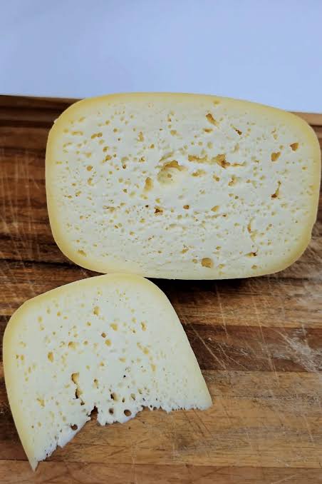 Queijo colonial Mantal